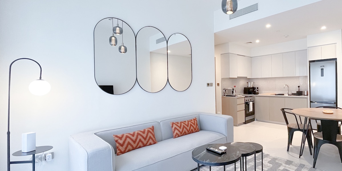 1 Bedroom Furnished Apartment | Burj Royale 2