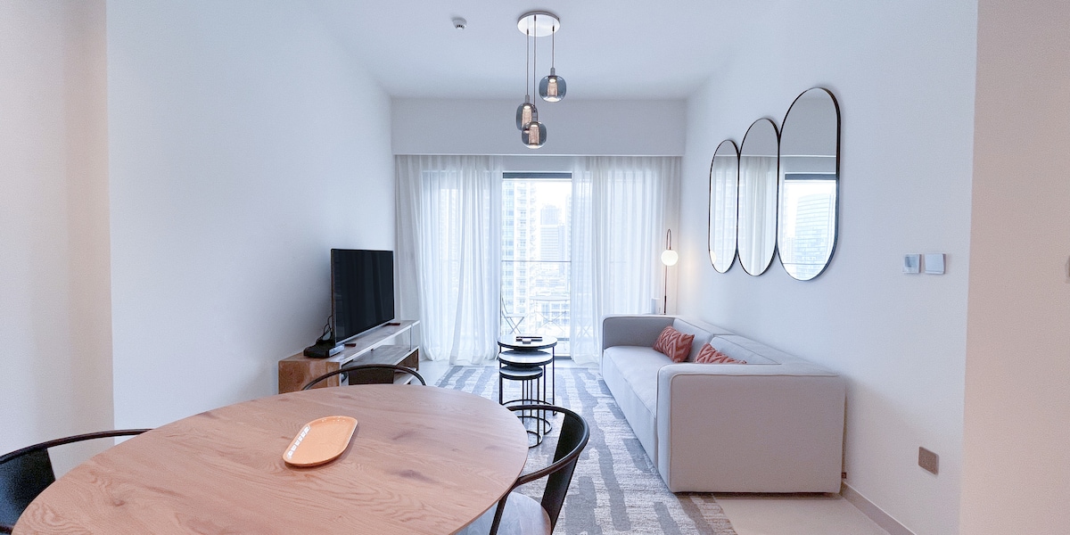 1 Bedroom Furnished Apartment | Burj Royale 4