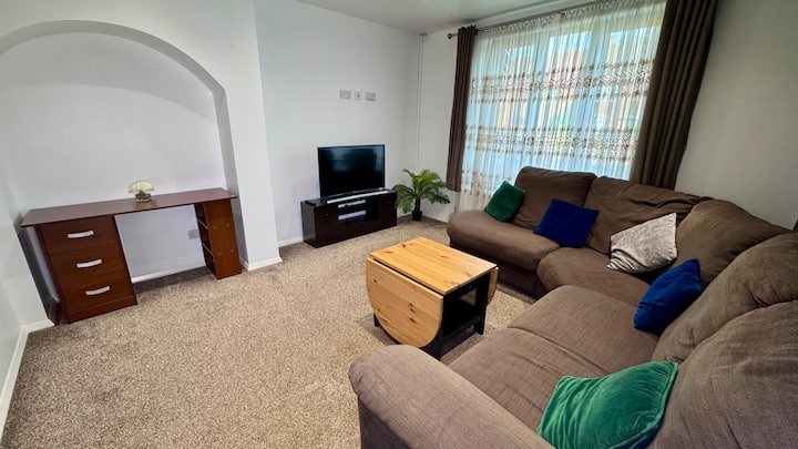 Spacious Home Near Tube Free Parking And Fast Wifi - Dagenham