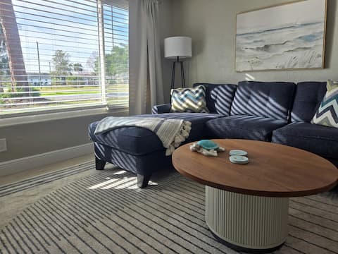 Successful Airbnb property: Relaxing NSB Retreat + Trailer Parking in Edgewater