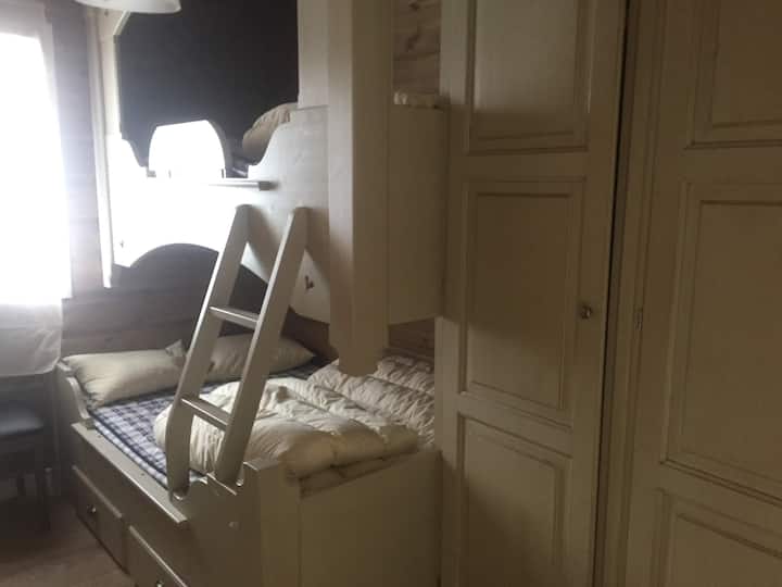 Spavaća soba 1