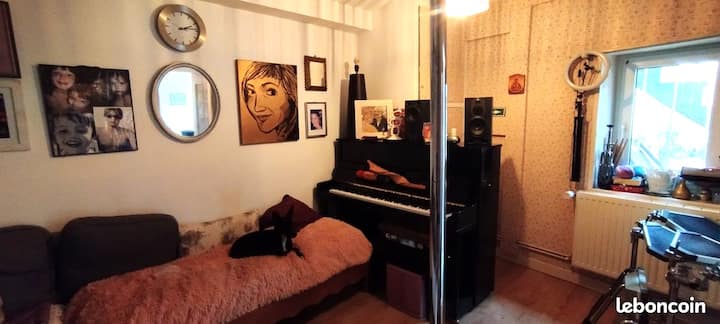 2 სტუმრის გარდა, ამ ოთახს გთავაზობთ დამატებით მე-20/ღამეში (ბავშვები ან სხვა): 3 ერთადგილიანი საწოლი