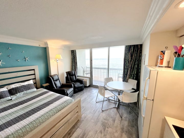 Private Balcony Oceanfront Studio W/kitchen - デートナ・ビーチ, FL