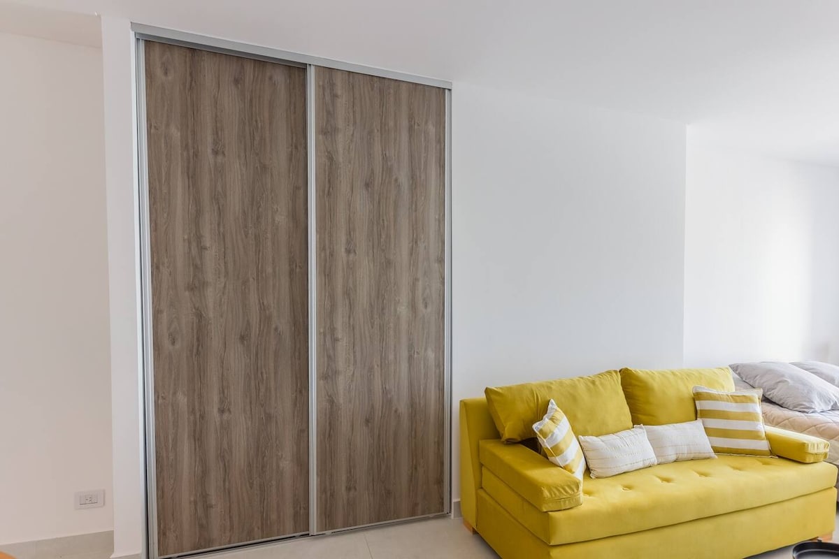 Apartment with pool and terrace near Parque Centenario in Almagro