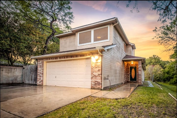 San Marcos House Vacation Rentals - Texas, United States | Airbnb