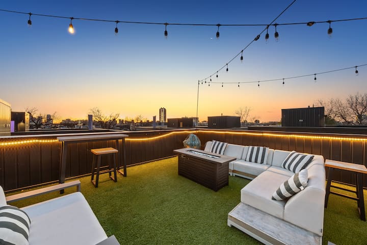 Downtown Dallas | Rooftop Deck | Stunning Design