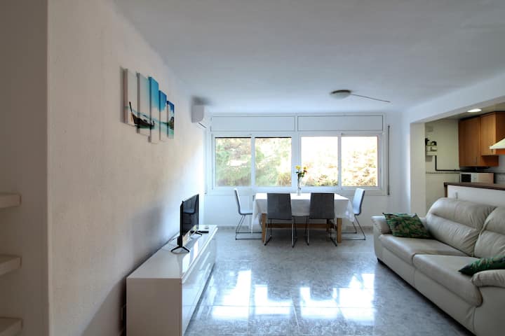 C3-by The Beach In Quiet Area With A/ac - Pineda de Mar