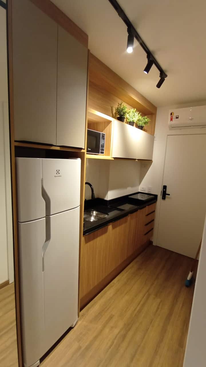 Studio Relax 24° Andar+a/c+pisc Aquec+acad+garagem - Curitiba