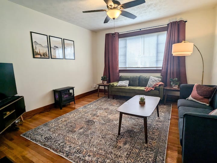 Lovely 2 Bed 1 Bath In Dayton! - Dayton, OH