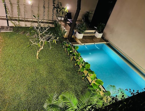 Lush Royale Villa - Kotte | Pool & Gym