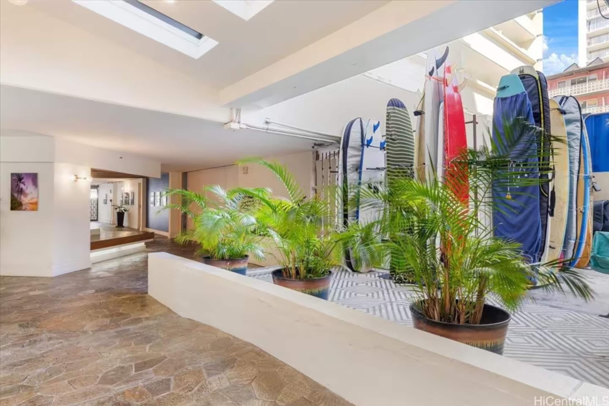 2 Min to Waikiki Beach • Bright Studio w/Balcony - Image 21