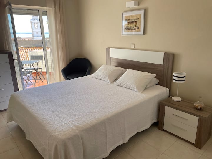 Chambre avec balcon