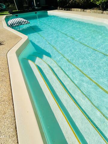 City Beach coastal retreat gallery image 3