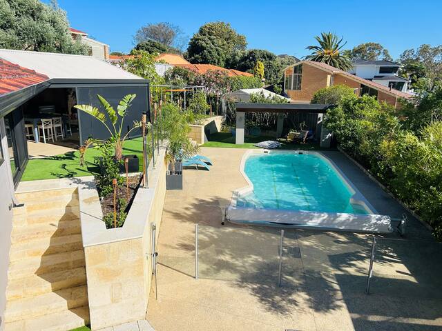 City Beach coastal retreat