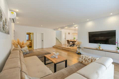 Top performing Airbnb: Villa Vignani in Grad Imotski