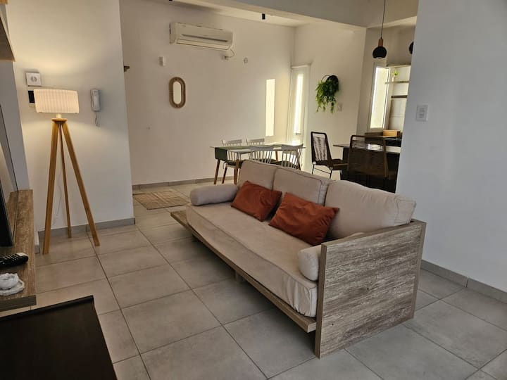 Cómodo Departamento Con Cochera - Sunchales