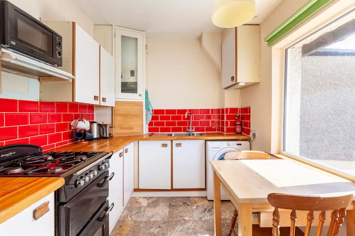 Wembley, Good Access To Central London - Harrow