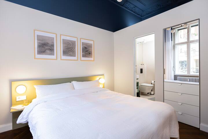 NEW! 3 Bedroom apt in Prenzlauer Berg W/ Cinema gallery image 4