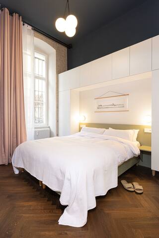 NEW! 3 Bedroom apt in Prenzlauer Berg W/ Cinema gallery image 3