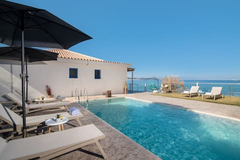 Astarte Villas - Bleu Del Mar Beach Front Villa