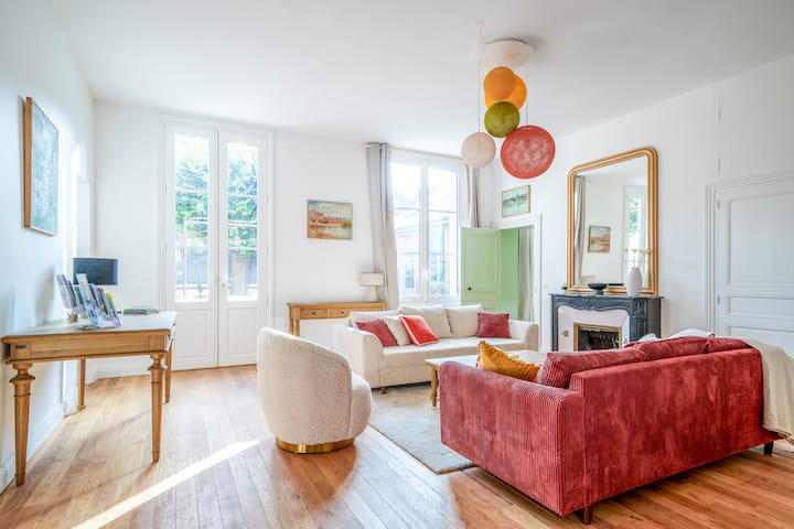 La Maison De Ronsard • By Prestiplace - Tours