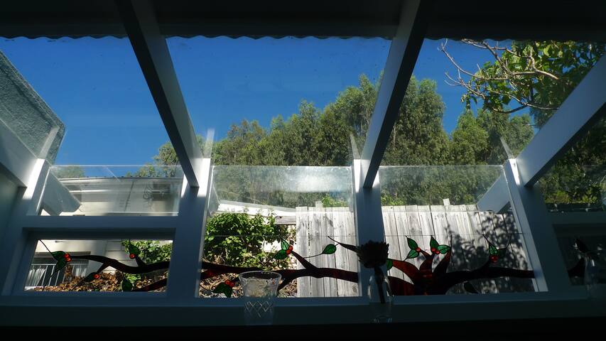 “Vredelust”. Perfectly situated Arts & Crafts gem. gallery image 3