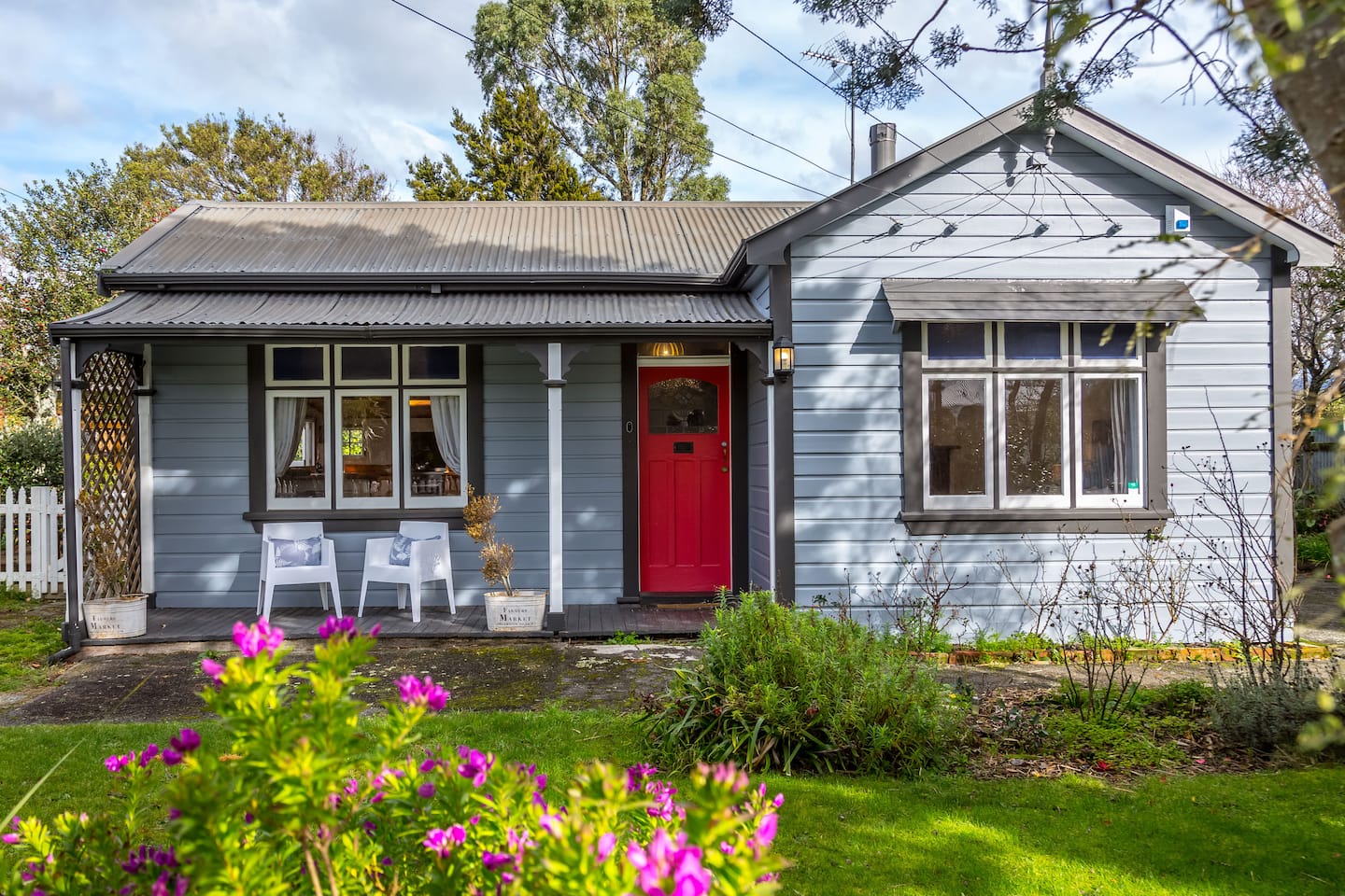 Red Door Cottage On Fox 1