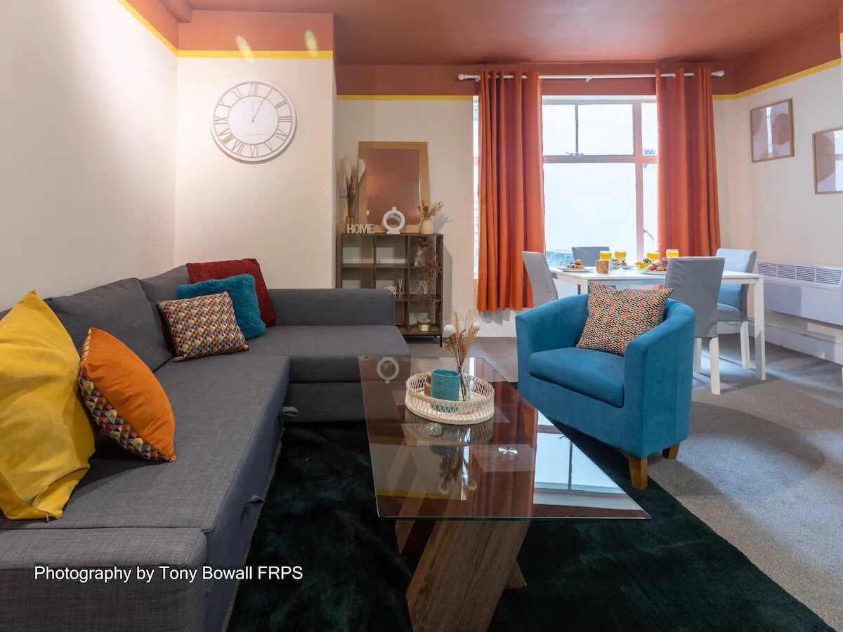 Spacious Flat Minutes From Beach - Apartments for Rent in Brighton and ...