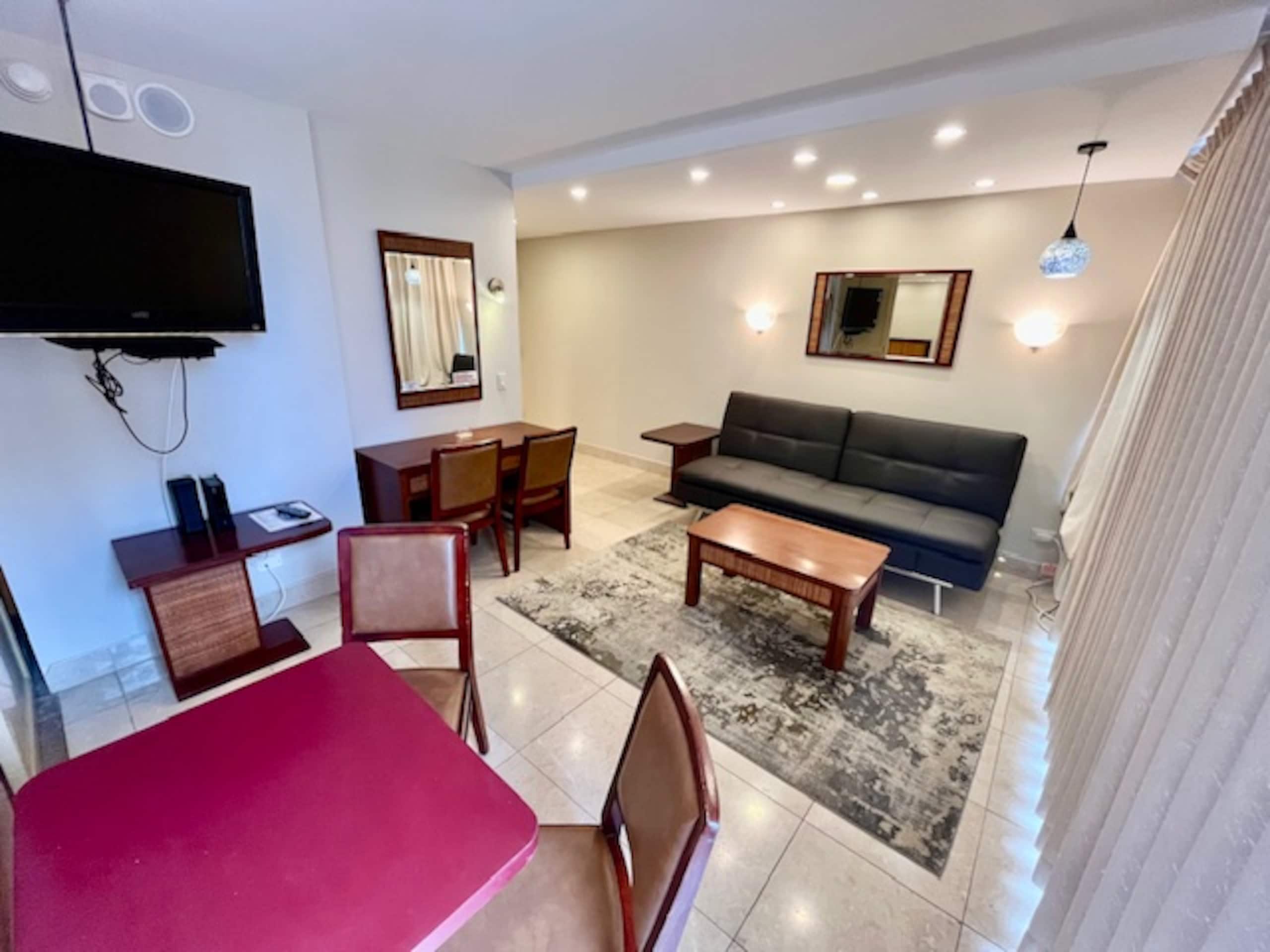 Condo in Honolulu · ★5.0 · 1 bedroom · 1 bed · 1 private bath - Image 1