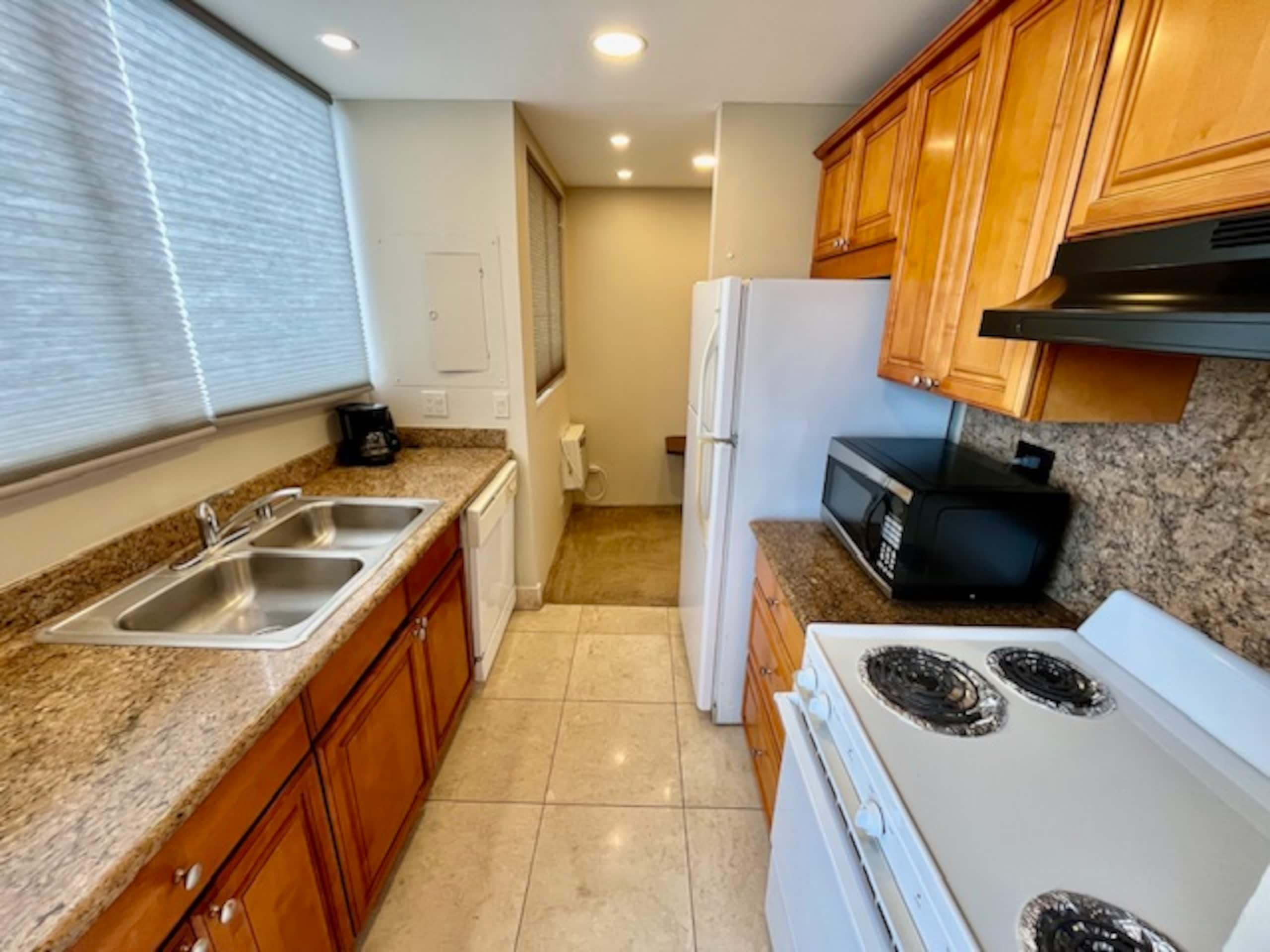 Condo in Honolulu · ★5.0 · 1 bedroom · 1 bed · 1 private bath - Image 3