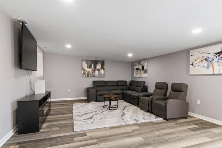 Spacious 4br Home | Pool Table & Game Room - Tuscaloosa, AL