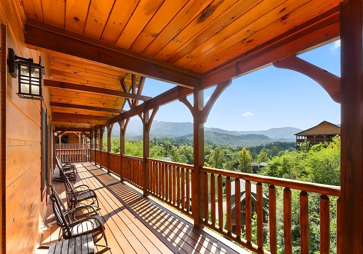 Smoky Mountain Summer Books Up Fast — Here's Why Now Is the Time