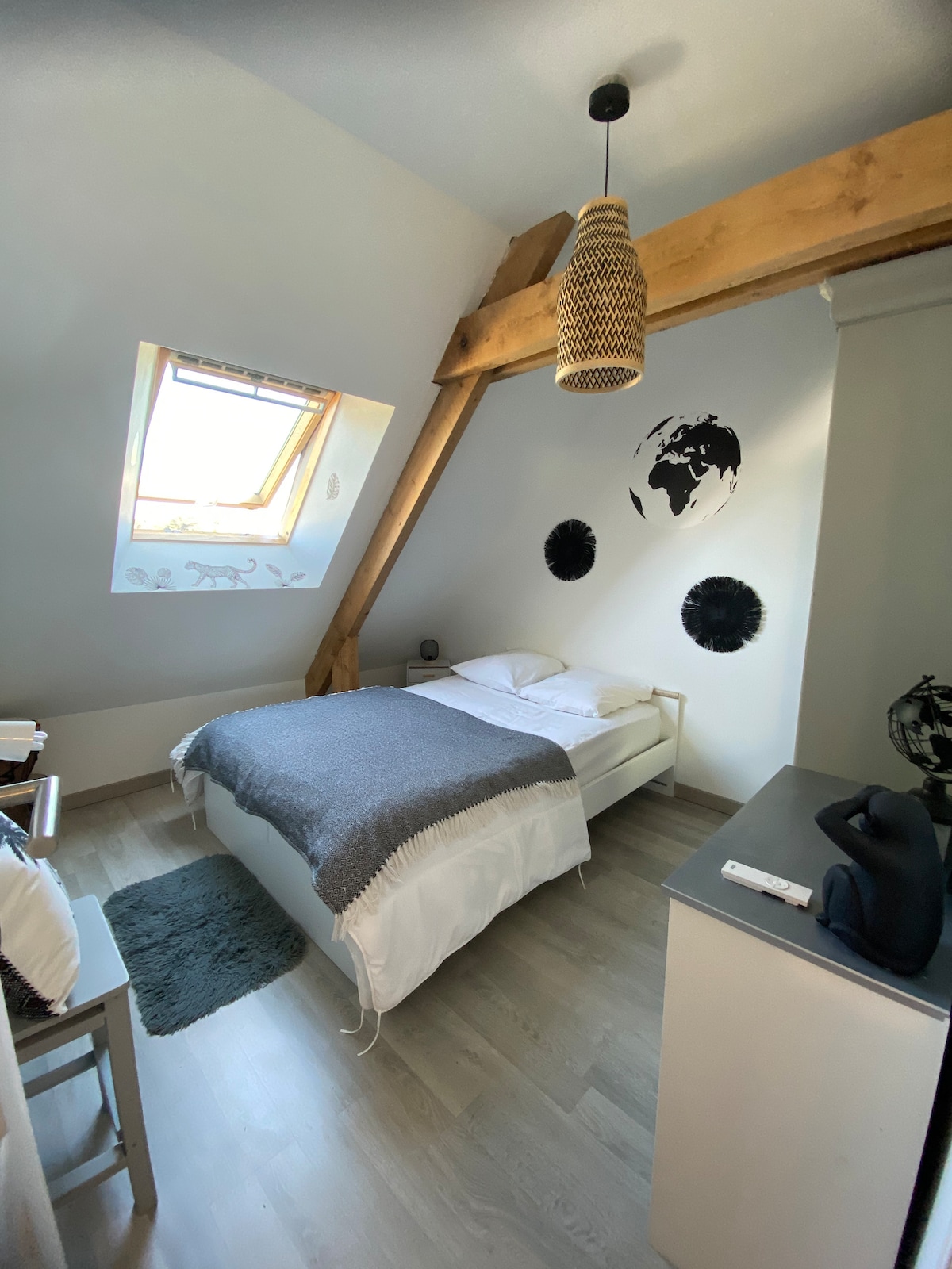 Спалня на горния етаж 140 легла