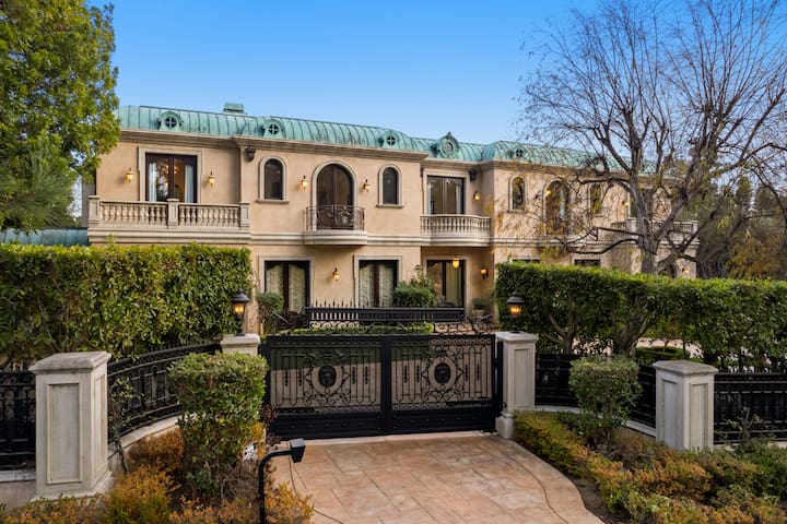 French Estate In Beverly Hills