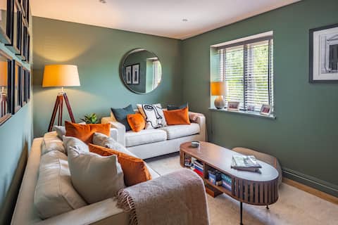 Top Airbnb: Flint Cottage Brancaster Staithe in Brancaster