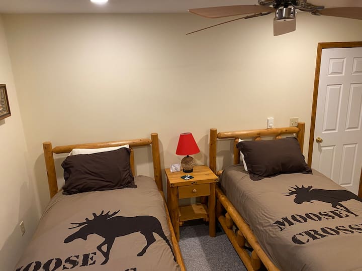 Slaapkamer 4 - Benedenverdieping