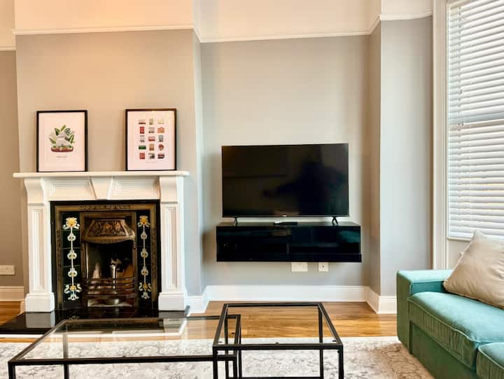 Penthouse @ The Urban Oasis - Great Location! - 