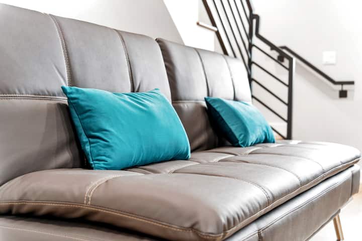 KAUČ ZA OPUŠTANJE I DODATNI BEDSPACE