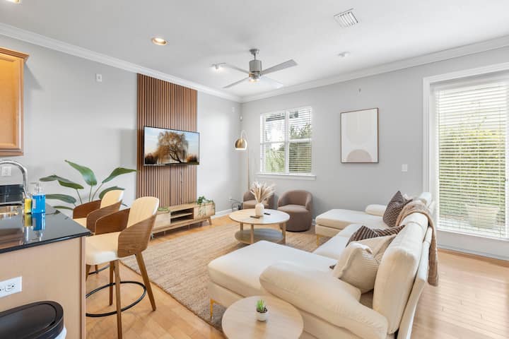 Soho Getaway! 3br Jacuzzi W/ Gym & Game-room! - Tampa, FL