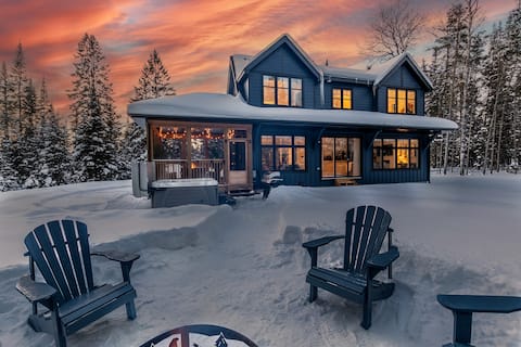 Hot Tub, Sauna & Arcade! Muskoka Wilderness Cabin