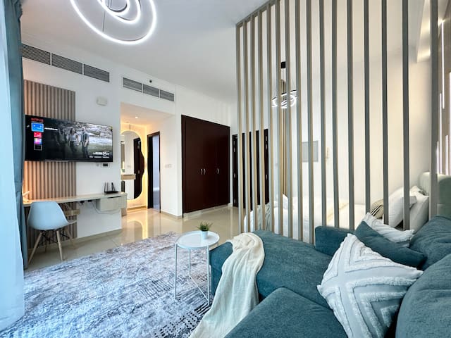 Stylish Studio with Stunning Marina Canal Views — foto 2