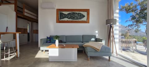 Top performing Airbnb: Sunrise Lodge | Infinity Pool & Panoramic Views in Pečurice Dio