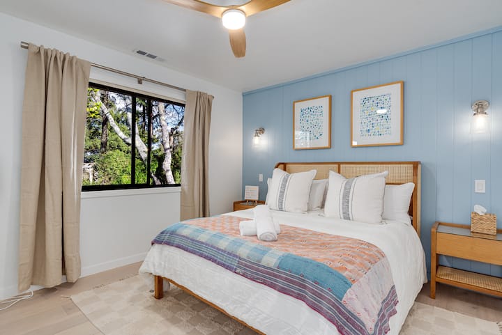 Სანაპირო ვიბები: ზღვის შუშის შთაგონებული დეკორი
Სტატიის ავეჯი: ახალი საწოლი და ტუმბოები
Ლუქს-კლასის თეთრეული: არაჩვეულებრივი თურქული თეთრეული
Თანამედროვე ტექნოლოგია: LG „Standbyme“ სენსორული ტელევიზორი
Ცელის თეთრეულის ოთახის გამუქებული ჟალუზები