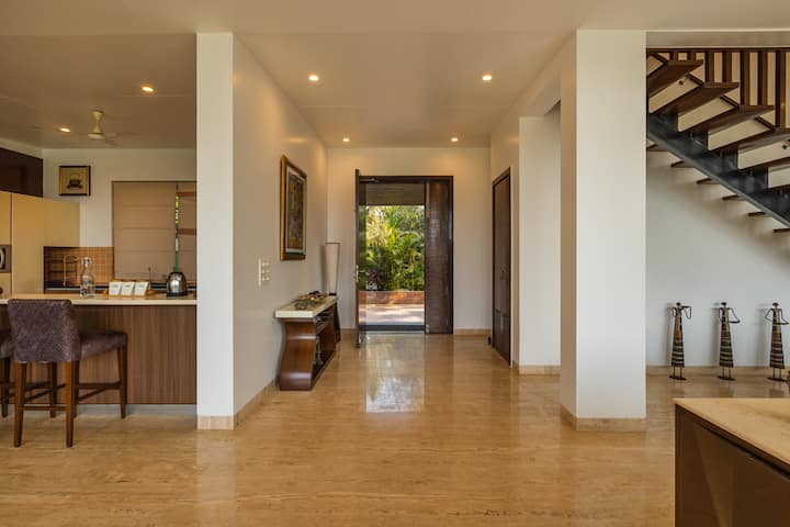 Full kitchen image 2