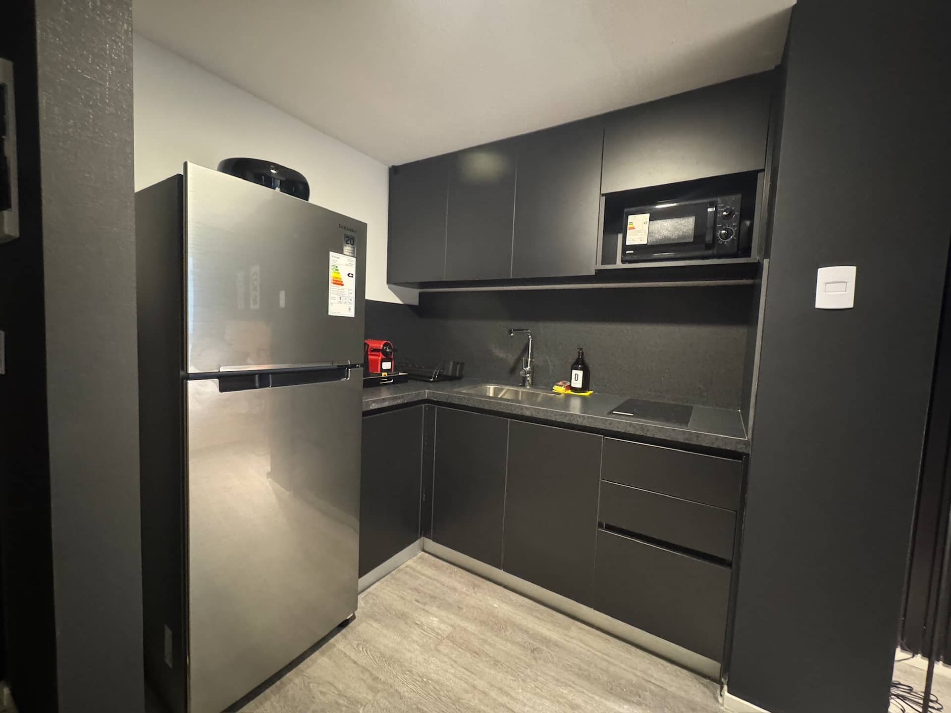 Furnished studio apartment with hotel-style amenities in Palermo