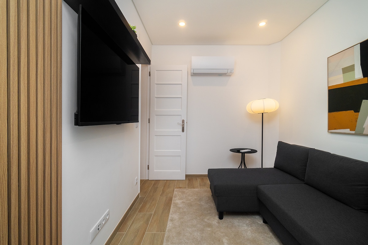 Top Airbnb: Hideaway Family Apartment | Private Terrace | AC em Areeiro