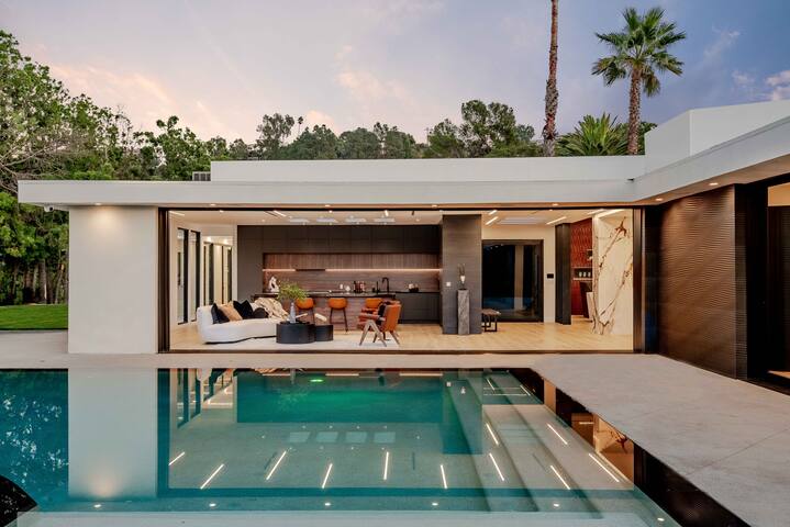 Breathtaking Views Mansion gallery image 2