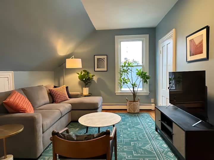 2br Mtr | Near Downtown | Parking | Utilities Incl - Portland, ME