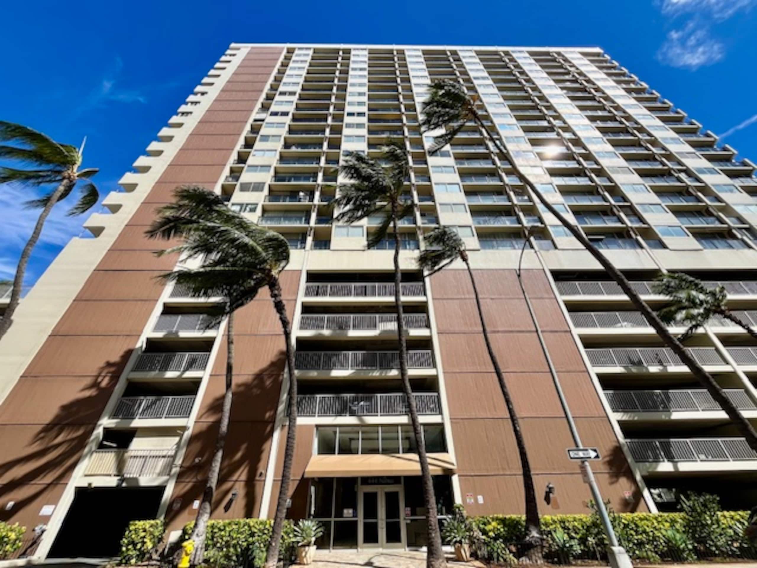 Condo in Honolulu · ★4.75 · 1 bedroom · 1 bed · 1 private bath - Image 12