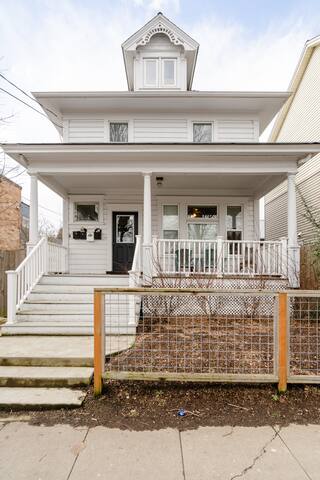 Mississippi Ave Compound | 7BR • Sleeps 14